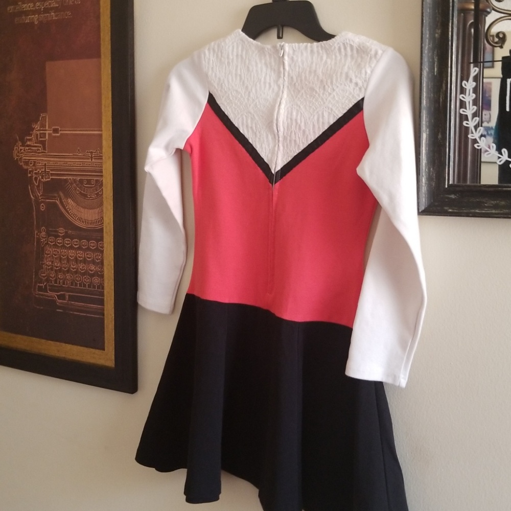 Dress - Picture 2 of 5